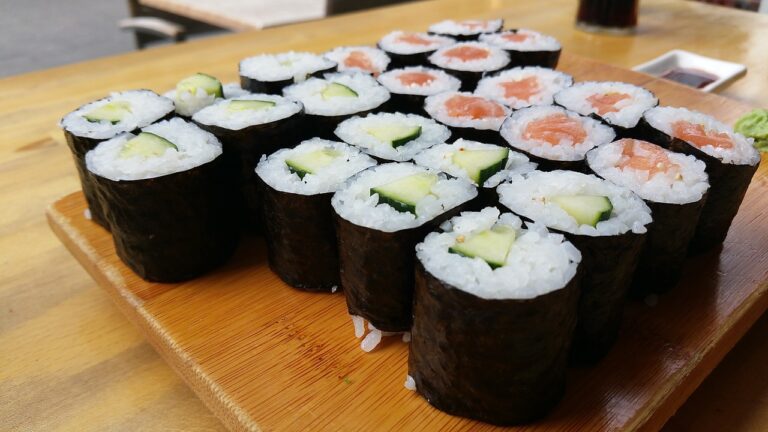 sushi, dinner, food-2246348.jpg